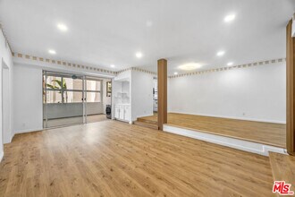 14144 Dickens St in Los Angeles, CA - Building Photo - Building Photo