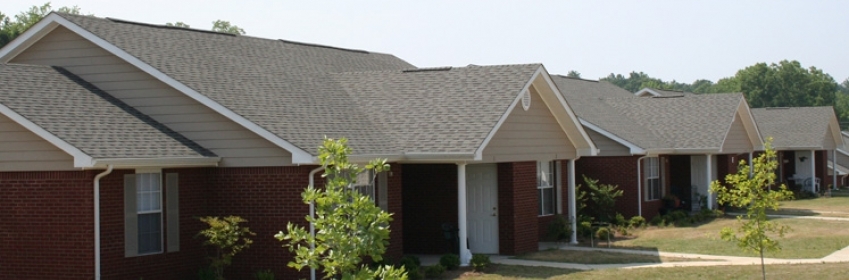 Regis Square Apartments in Selma, AL - Building Photo