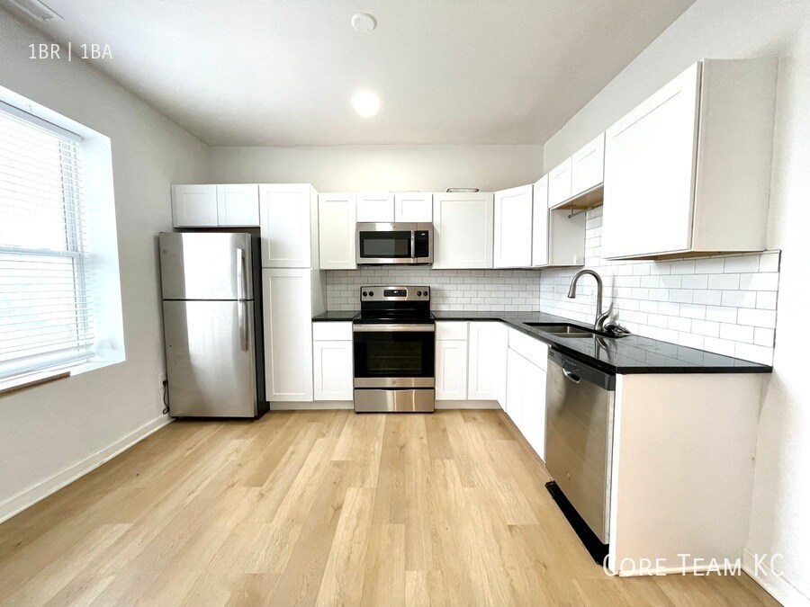 712 Linwood Blvd in Kansas City, MO - Building Photo