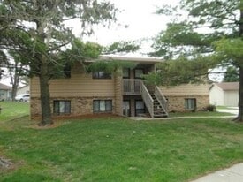 4406 Castlewood Pl in Ames, IA - Building Photo