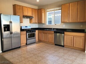 4830 Ranch Estates Ct in Las Vegas, NV - Building Photo - Building Photo