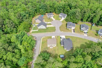 296 Birch Ave in Spring Lake, NC - Foto de edificio - Building Photo