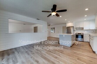 5800 Deary Way in Orangevale, CA - Building Photo - Building Photo