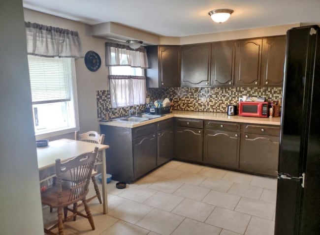 36 S Bellevue Ave, Unit 2 in Depew, NY - Foto de edificio - Building Photo