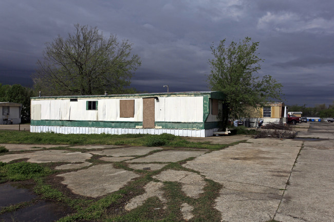 Bethany Mobile Home Park in Bethany, OK - Foto de edificio - Building Photo