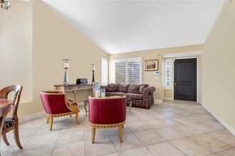 9800 Panorama Cliff Dr in Las Vegas, NV - Building Photo - Building Photo