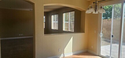 883 Kiwi St in Madera, CA - Building Photo - Building Photo