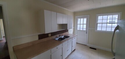 2034 Walker Ave in Greensboro, NC - Building Photo - Building Photo
