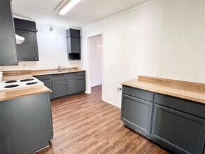 141 NW Jayellen Ave in Burleson, TX - Building Photo - Building Photo