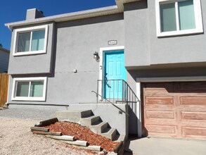 5560 Sacramento Pl in Colorado Springs, CO - Building Photo - Building Photo