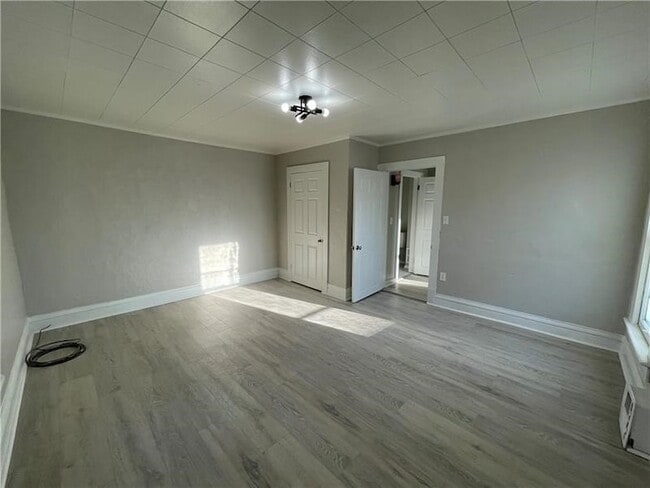 405 Sumner Ave in New Castle, PA - Foto de edificio - Building Photo