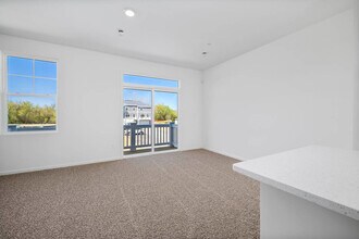 2020 Yellowstone Blvd in Mundelein, IL - Building Photo - Building Photo