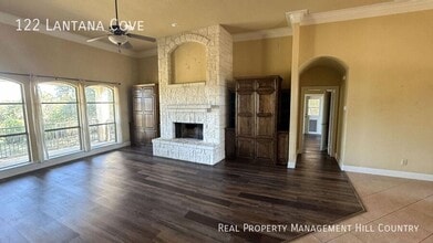 122 Lantana Cove in Spring Branch, TX - Building Photo - Building Photo