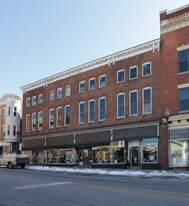 11-15 John St in Hoosick Falls, NY - Building Photo