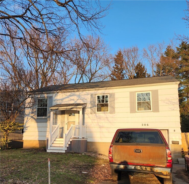 206 Mason Ave in Rochester, NY - Building Photo