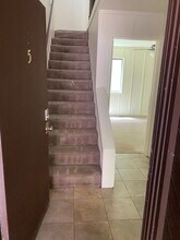 4 Mountain Blvd, Unit 3 in Mammoth Lakes, CA - Foto de edificio - Building Photo