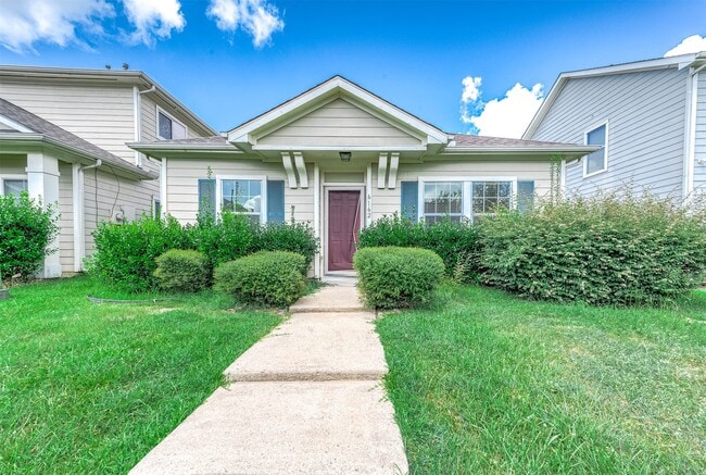property at 6162 Settlers Lake Cir E