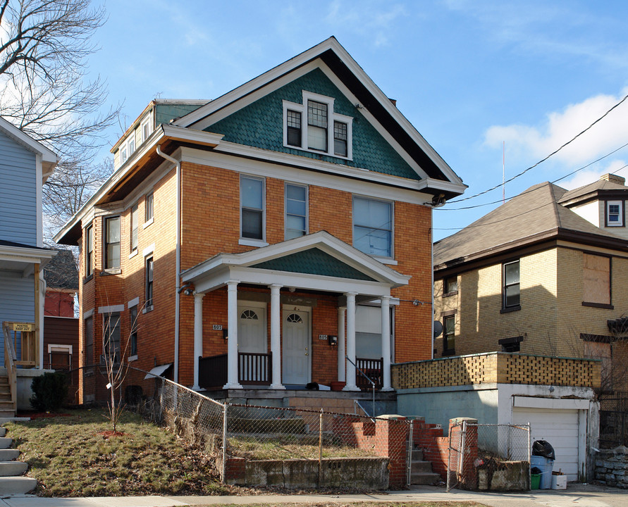 805-807 Oak St in Cincinnati, OH - Building Photo