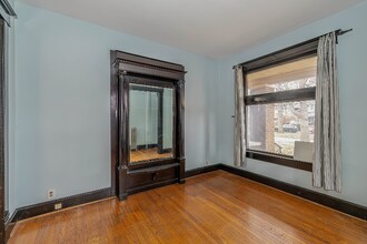 977 Woodruff Pl E Dr in Indianapolis, IN - Building Photo - Building Photo