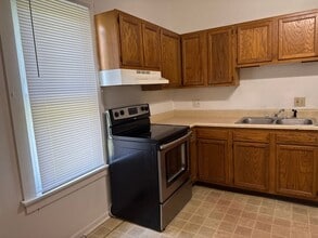 1604 W Selinger St in Springfield, IL - Building Photo - Building Photo