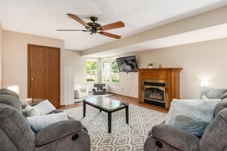 4494 Earman Dr in Hilliard, OH - Building Photo - Building Photo