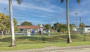 65 NE 59th St in Miami, FL - Building Photo - Building Photo