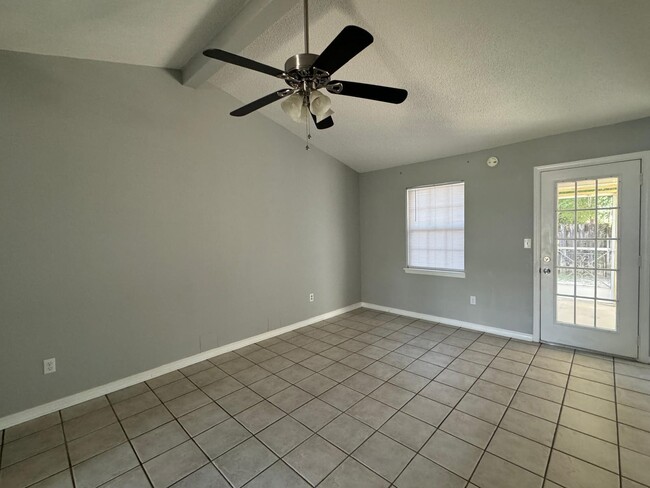 102 Ridge Ln in Niceville, FL - Building Photo - Building Photo