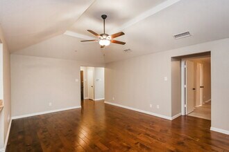 2131 Trishia Ln in Glenn Heights, TX - Building Photo - Building Photo