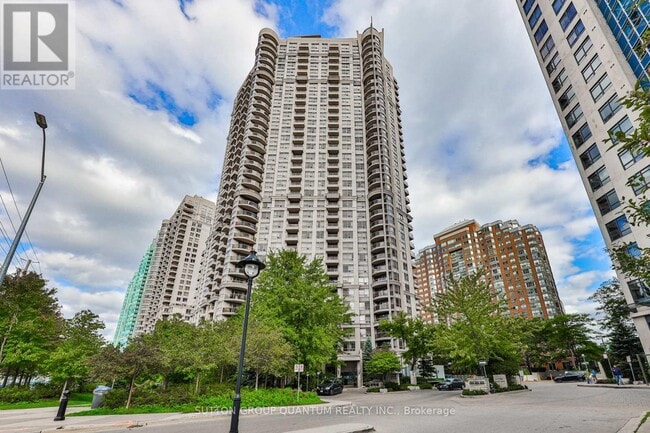 property at 310 Burnhamthorpe Rd W