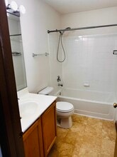 2903 Falling Waters Dr in Lindenhurst, IL - Building Photo - Building Photo