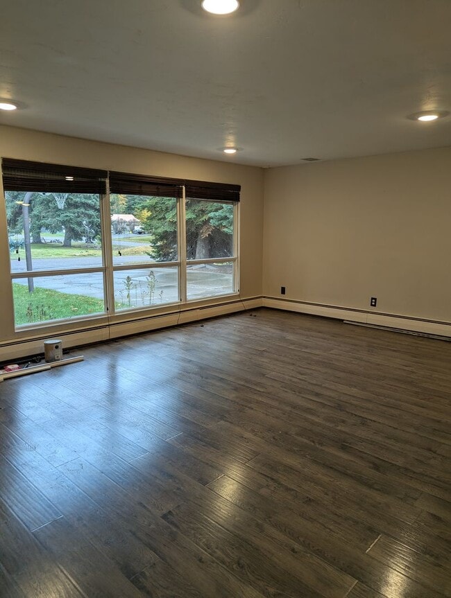 1460 Marjorie St in Columbia Falls, MT - Building Photo - Building Photo