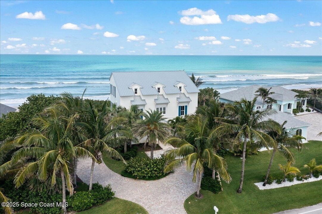 5525 Jimmy Buffett Mem Hwy in Melbourne Beach, FL - Building Photo