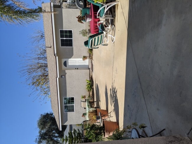 15043 Larkspur St