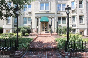 3024 Wisconsin Ave NW in Washington, DC - Building Photo