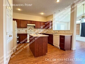 4454 Breakers Point in West Chester Township, OH - Building Photo - Building Photo