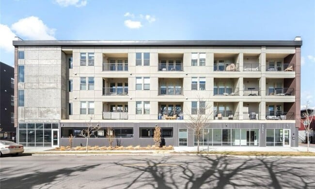 2851 W 52nd Ave, Unit 304 in Denver, CO - Foto de edificio - Building Photo