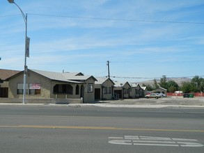 1101 W Main St in Barstow, CA - Building Photo - Building Photo