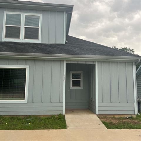 property at 986 S 6th Ave