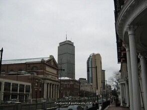270 Huntington Ave, Unit 205 in Boston, MA - Building Photo - Building Photo