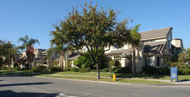 3601-3609 Howard Ave in Los Alamitos, CA - Building Photo - Building Photo