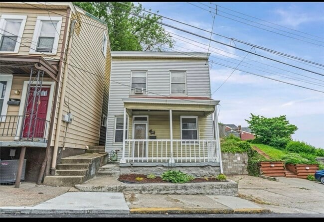property at 1913 Saint Paul St