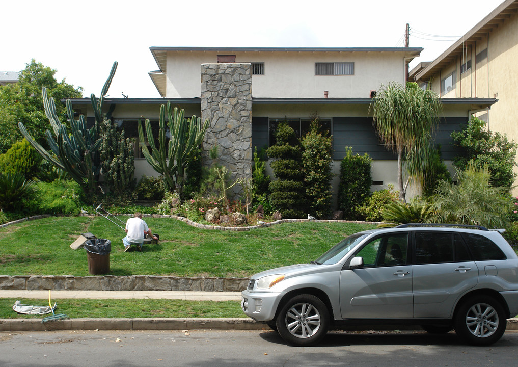 1812 Hardison Pl in South Pasadena, CA - Building Photo