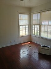 162 Sterling St in San Antonio, TX - Building Photo - Building Photo