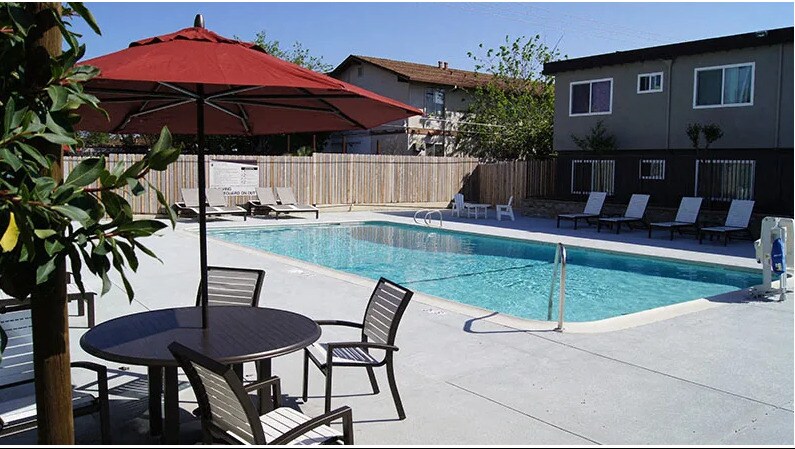 Ethan Terrace Apartments in Sacramento, CA - Building Photo