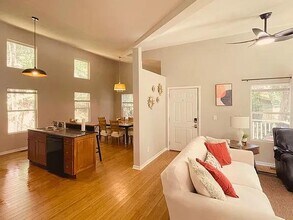 837 Forrest Cir SE in Atlanta, GA - Building Photo - Building Photo