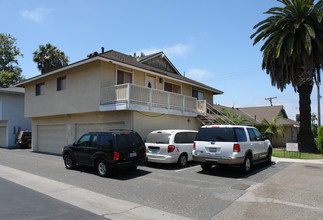 16542 Goldenwest St in Huntington Beach, CA - Building Photo - Building Photo