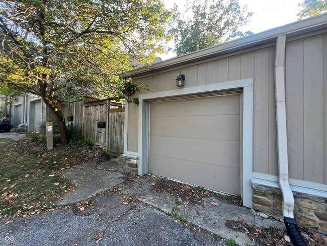 4254 Indian Pipe Trce in Indianapolis, IN - Foto de edificio - Building Photo