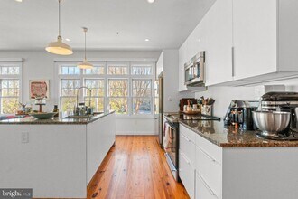 3400 Roland Ave in Baltimore, MD - Building Photo - Building Photo