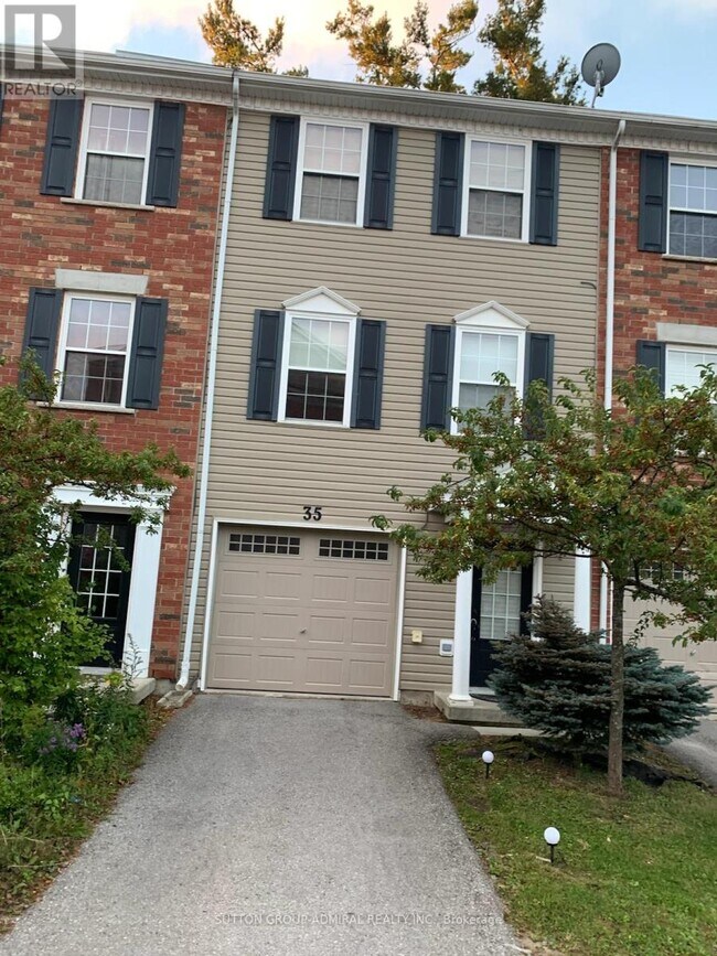 91 Coughlin Rd in Barrie, ON - Building Photo - Building Photo