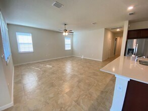 16038 Winding Bluff Dr in Montverde, FL - Building Photo - Building Photo